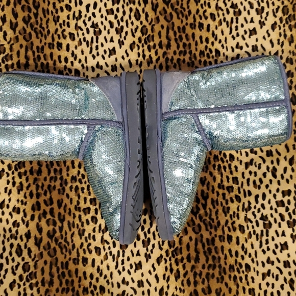 UGG Blue Sequined Short Boot Sz EU 36 US 5 - Picture 4 of 12